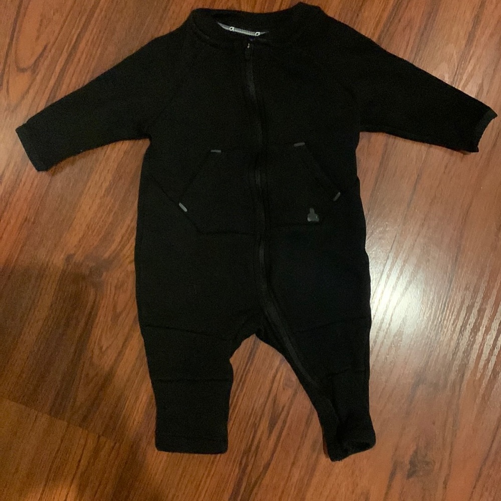 Baby GAP one piece outfit - size 3-6 months